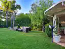 Luxury villa next to the beach with huge garden — Fotos 32/32
